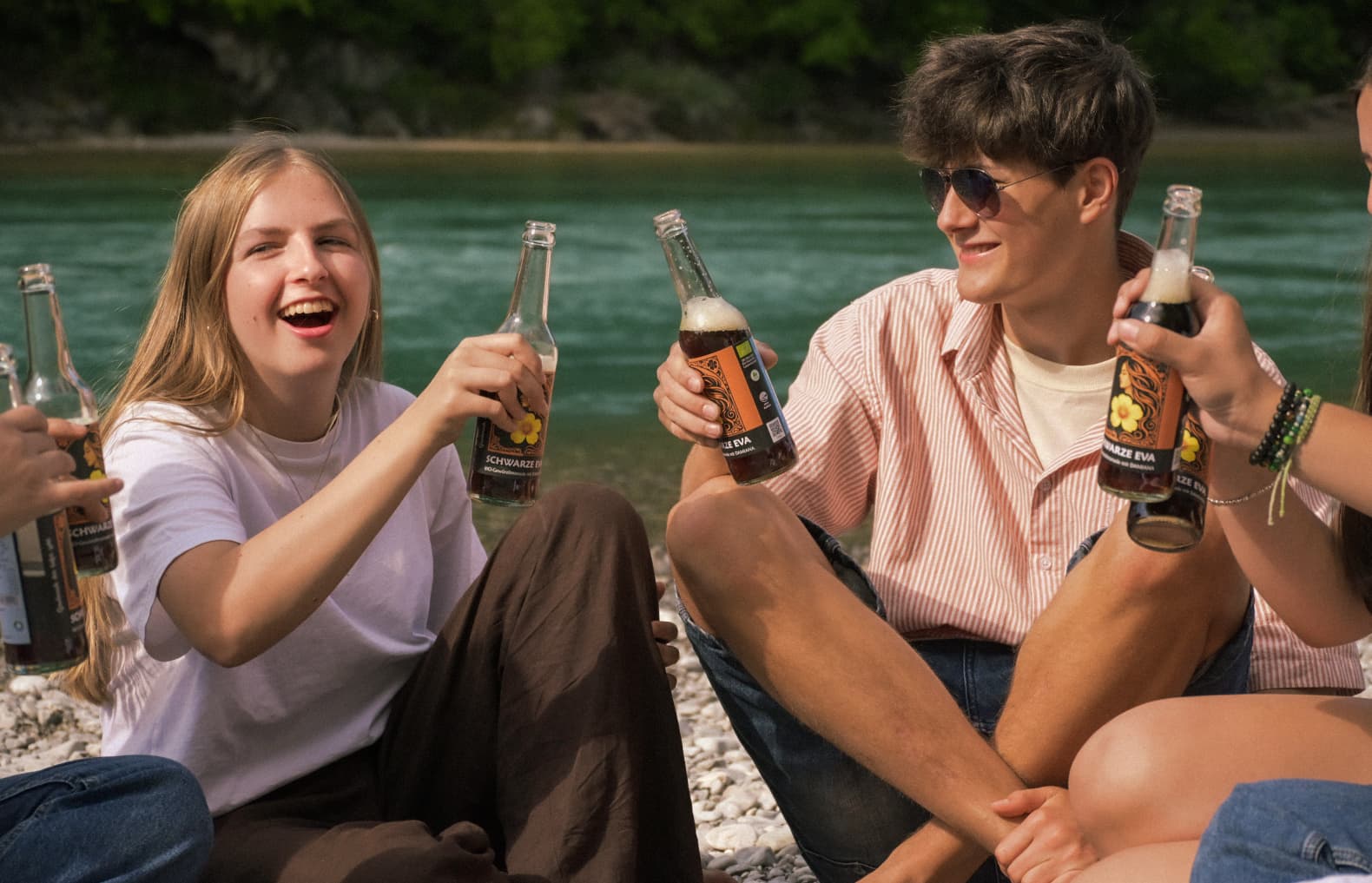 Freunde mit SCHWARZER EVA